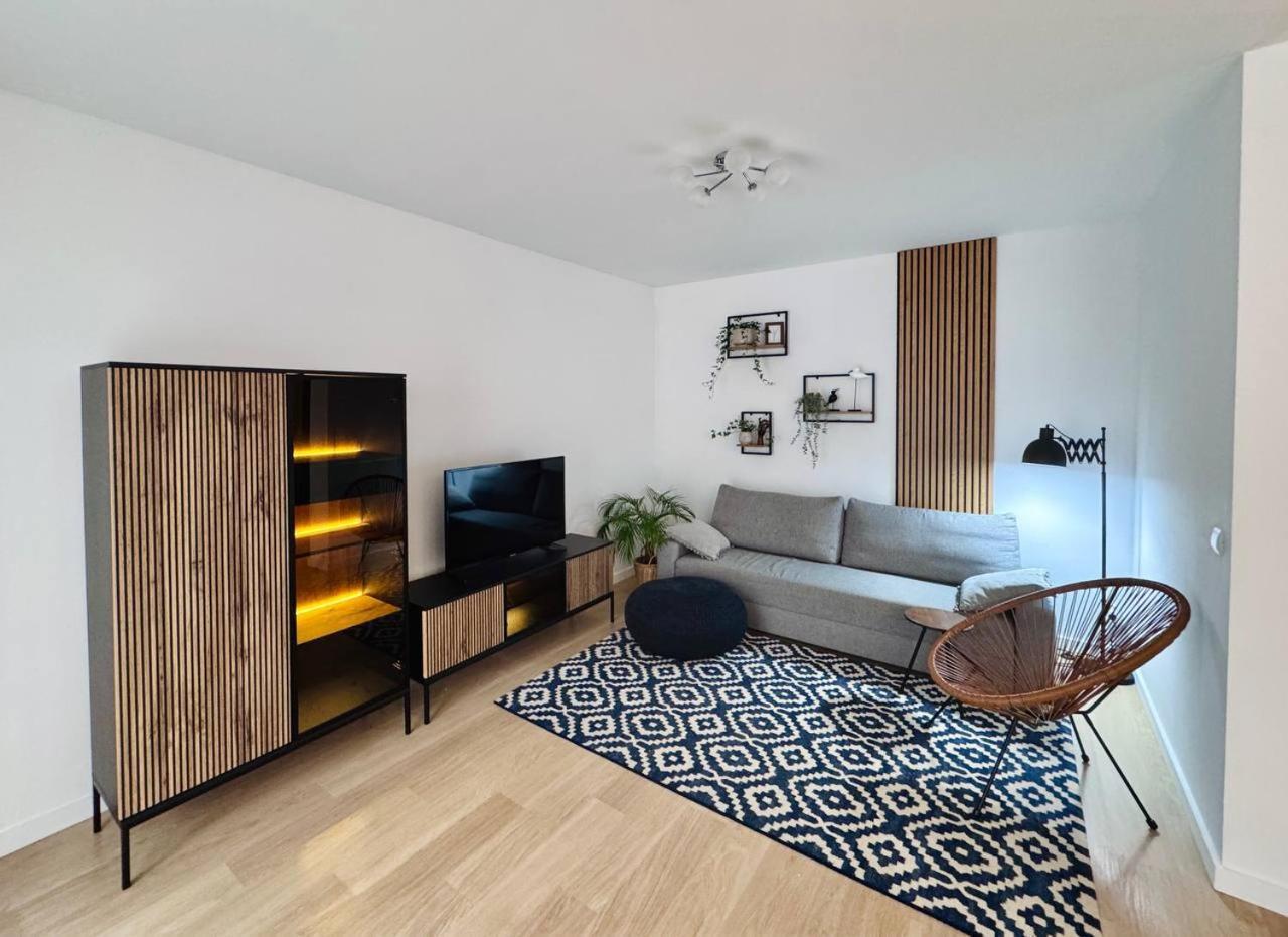C- Home4U - Apartment With A City View Close To Aquapark, Parking In Secured Area كراكوفيا المظهر الخارجي الصورة