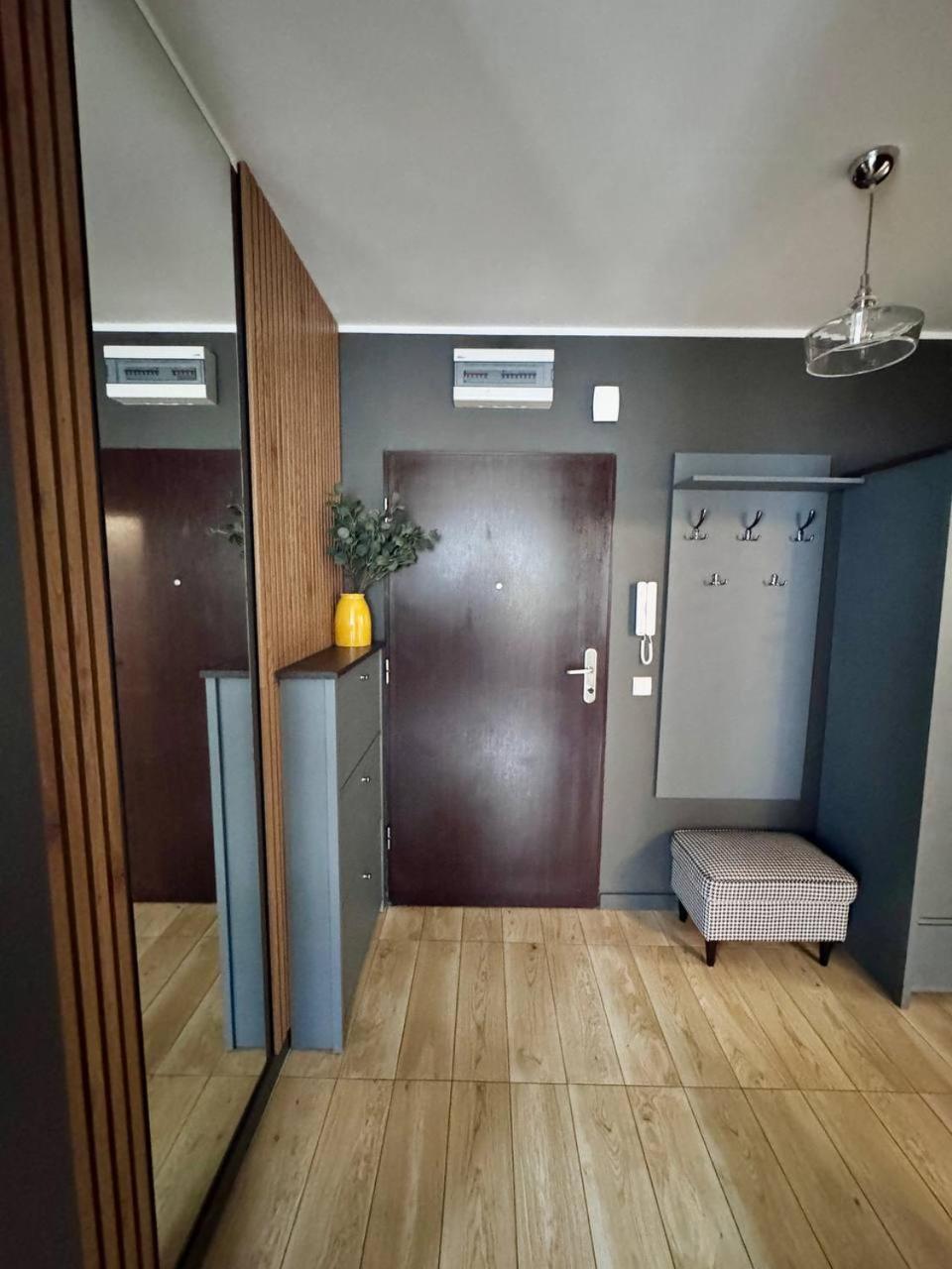 C- Home4U - Apartment With A City View Close To Aquapark, Parking In Secured Area كراكوفيا المظهر الخارجي الصورة