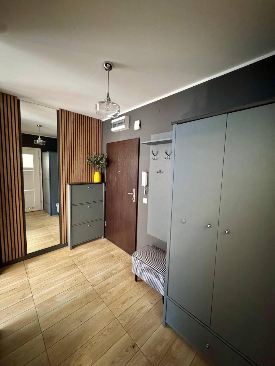 C- Home4U - Apartment With A City View Close To Aquapark, Parking In Secured Area كراكوفيا المظهر الخارجي الصورة
