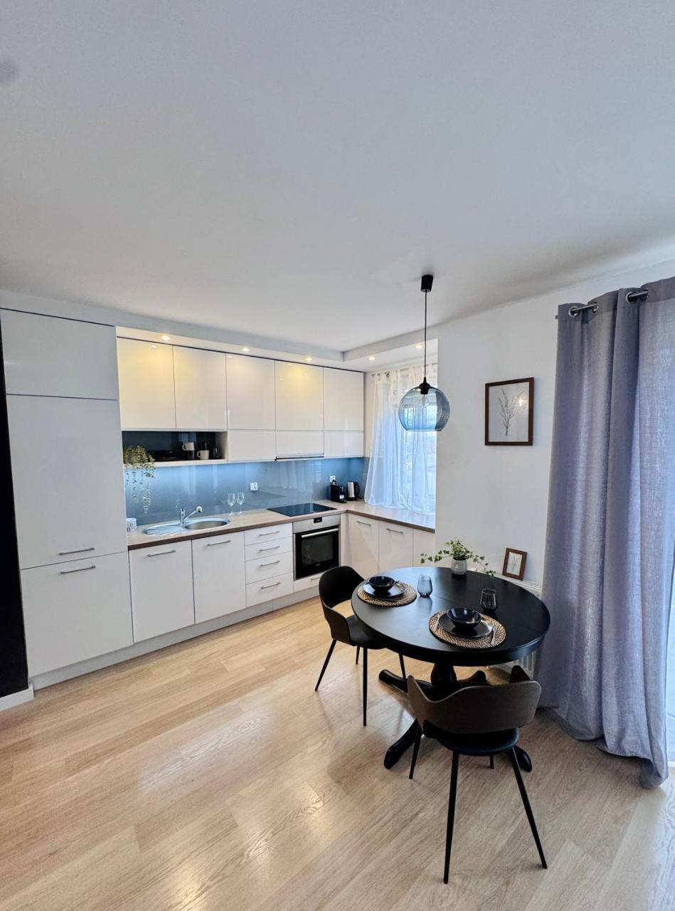 C- Home4U - Apartment With A City View Close To Aquapark, Parking In Secured Area كراكوفيا المظهر الخارجي الصورة